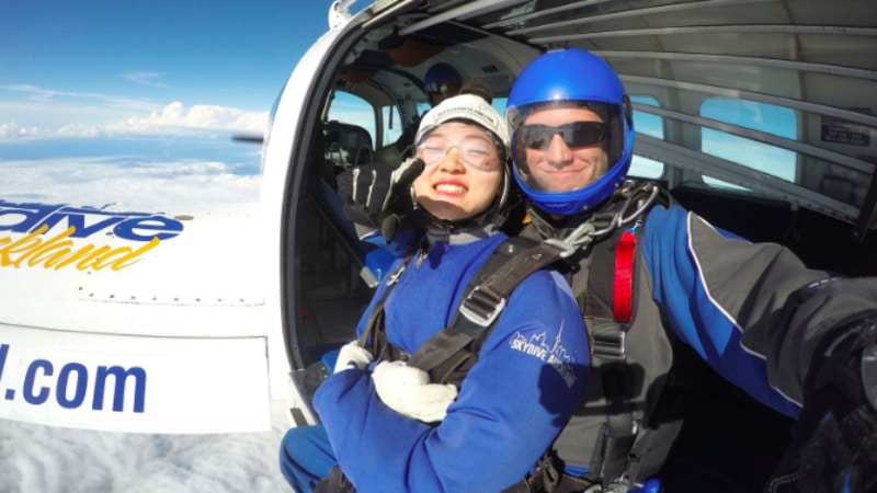 Are you looking for an adrenaline-pumping experience that will truly transform your reality? Look no further than the 18,000ft Skydive in Auckland, New Zealand!

